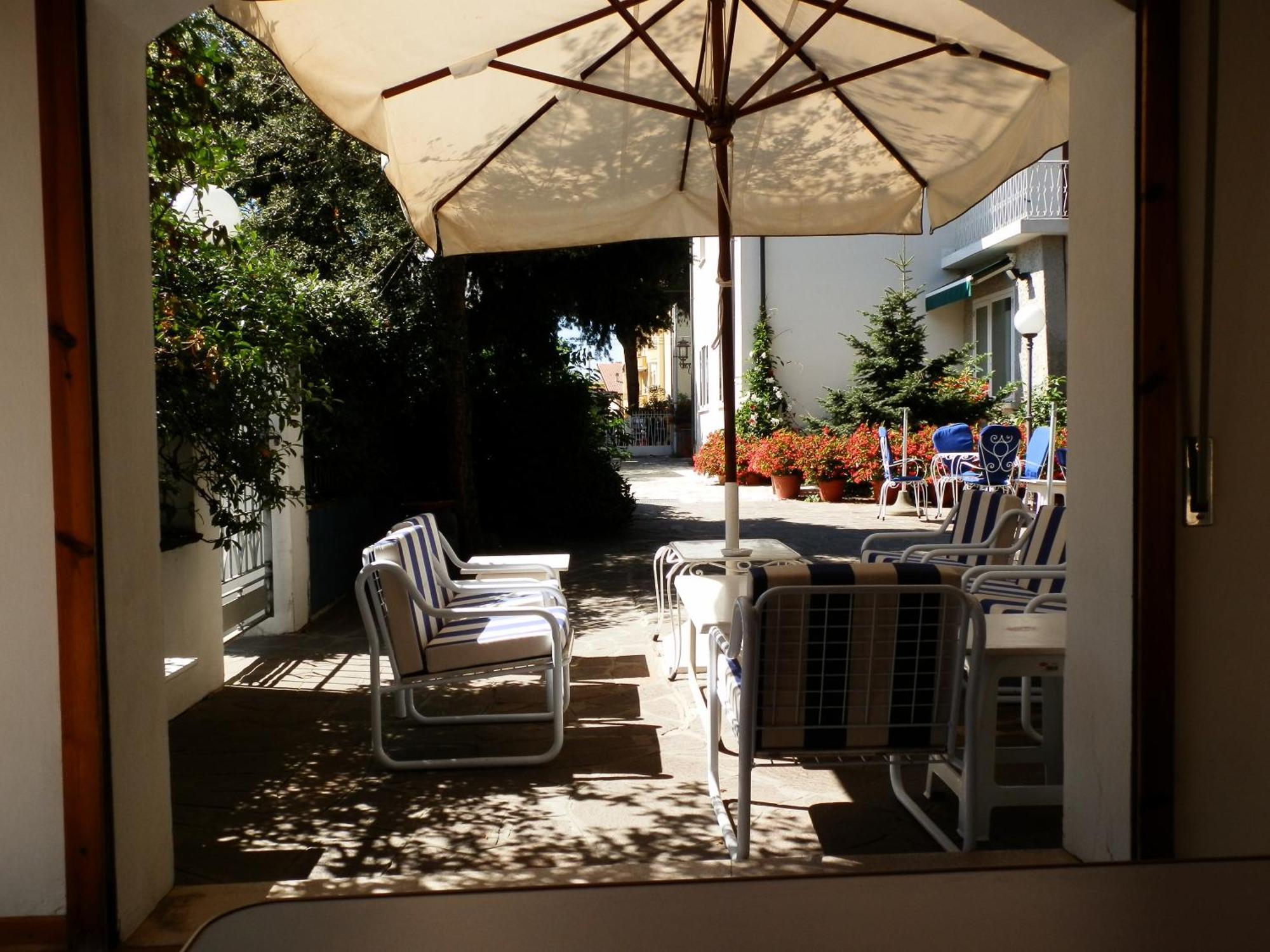 Hotel Nautic B&B Bellaria-Igea Marina Exterior photo
