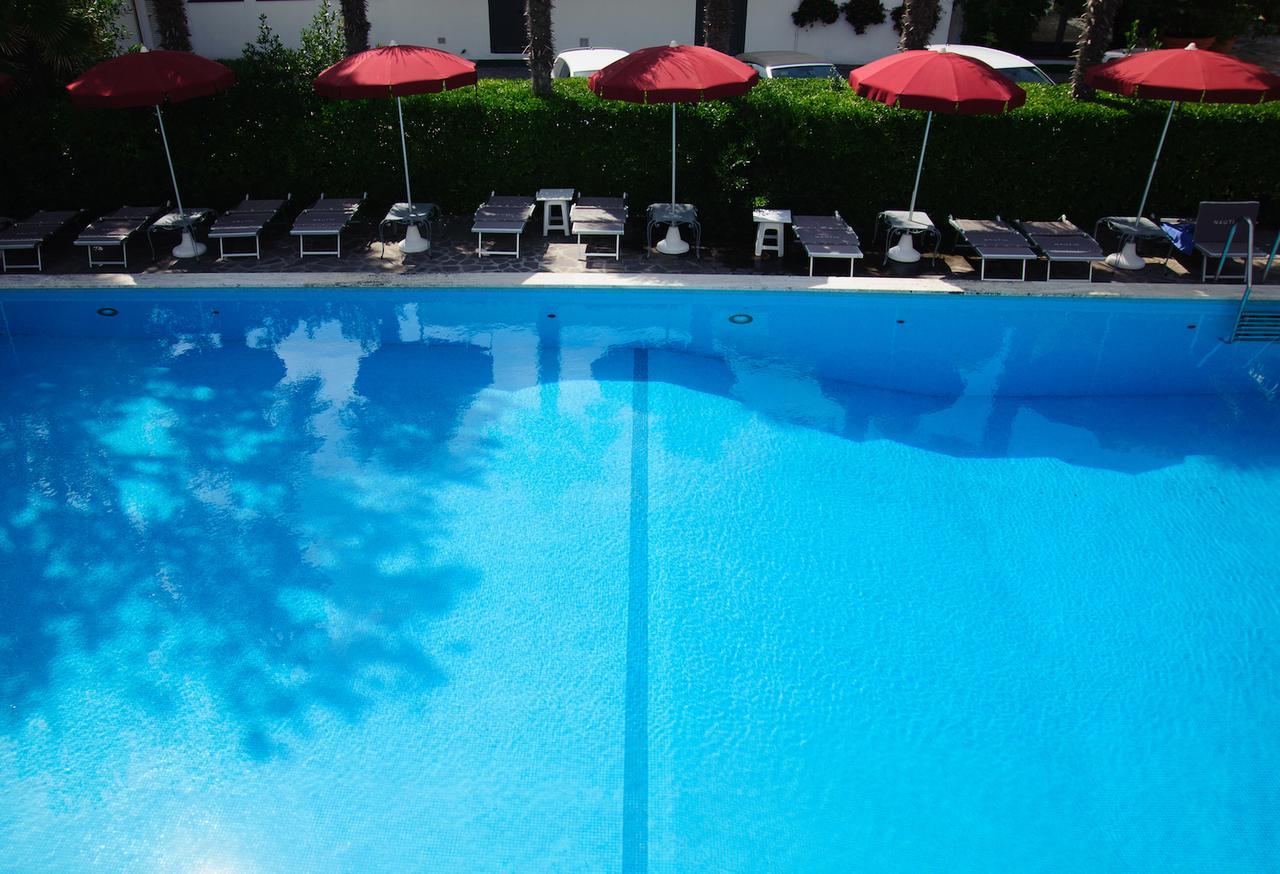 Hotel Nautic B&B Bellaria-Igea Marina Exterior photo