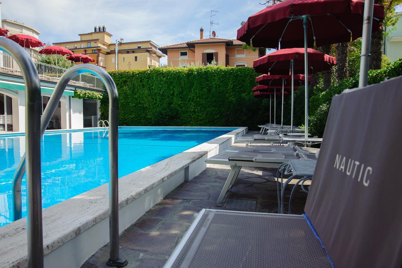 Hotel Nautic B&B Bellaria-Igea Marina Exterior photo